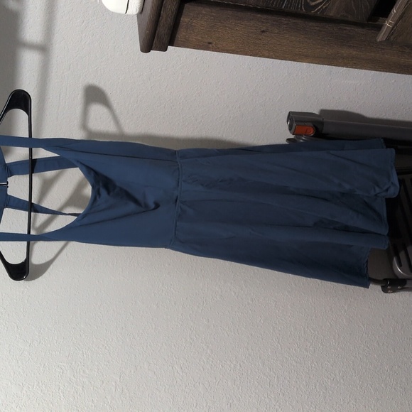 Halara Twist Back Active Dress Easy Peezy Longer Length D-F Cup Sz L Teal Blue - Picture 10 of 12